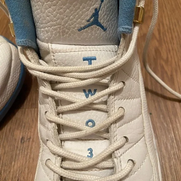 Jordan 12 retro University (NC) Blue - Picture 7 of 11